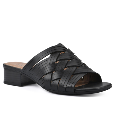 White Mountain Alluvia Low Heel Sandals In Black Smooth