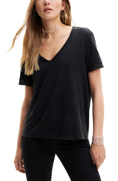 Desigual Damasco V-neck Cotton T-shirt In Black