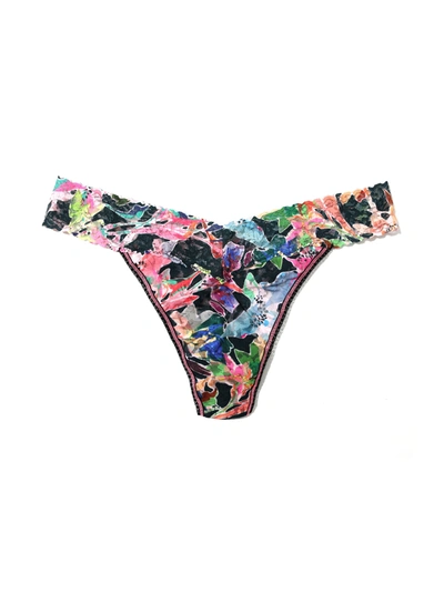 hanky-panky-plus-size-printed-signature-lace-thong-in-multicolor-modesens