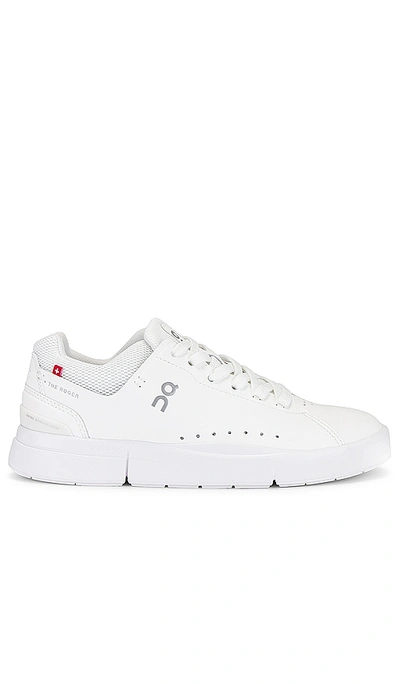 On The Roger Advantage Sneaker In White & Undyed