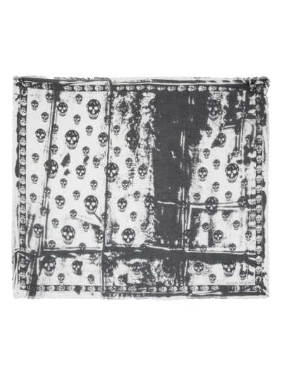 Alexander Mcqueen White Skull Print Scarf In Black