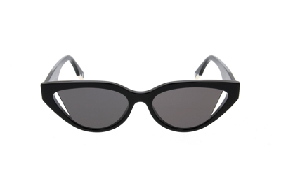 Fendi Cat-eye Frame Sunglasses In 01a