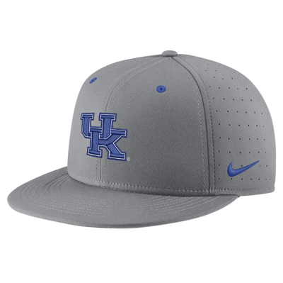 Nike Gray Kentucky Wildcats Usa Side Patch True Aerobill Performance Fitted Hat