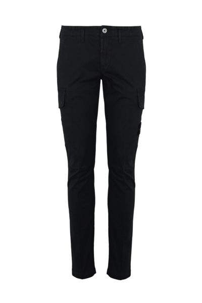 Stone Island Cargo Logo-patch Trousers In Black