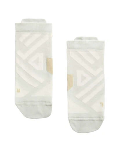 On Running Performance Low Sock In White