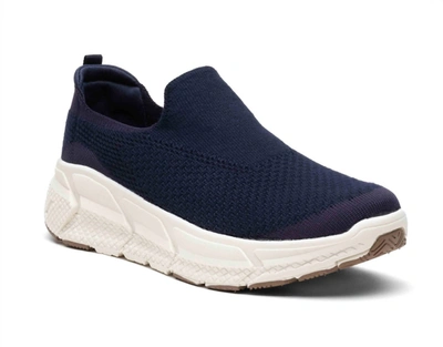 Woolloomooloo Women's Woolf Slip On In Navy