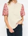 ENTRO PATTERNED PUFF SLEEVE MOCK NECK TOP IN NATURAL/RUST