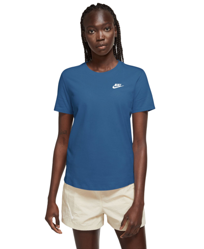 Nike Women's Sportswear Club Essentials T-shirt In Court Blue