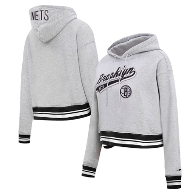 Pro Standard Heather Gray Brooklyn Nets Script Tail Cropped Pullover Hoodie