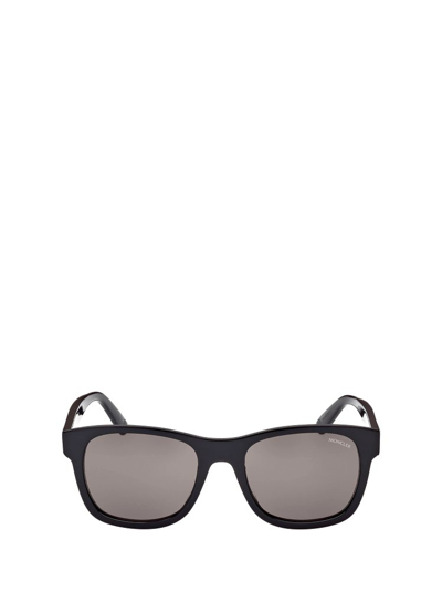 Moncler Eyewear Square Frame Sunglasses In Black