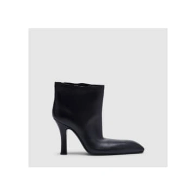 Balenciaga Womens Falkon Black Boots In Black