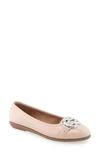 Aerosoles Big Bet Pebbled Flat In Cipria Patent Pu