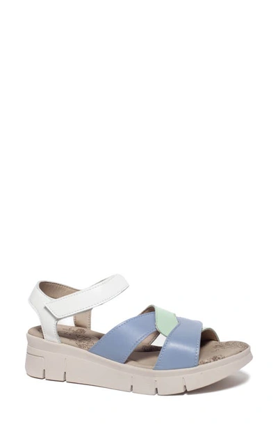 Cloud Ivey Peep Toe Sandal In Combo Higo