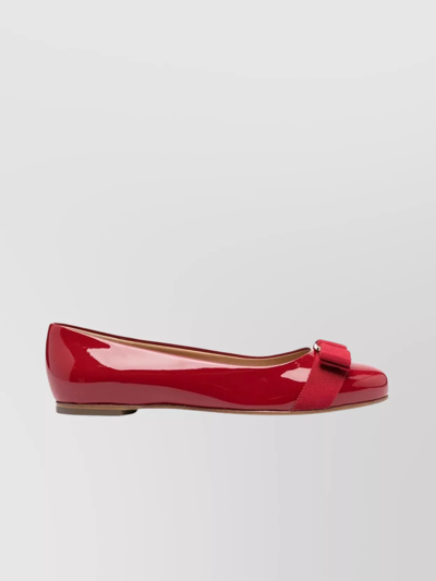 Ferragamo Patent Finish Ballet Flat With Grosgrain Bow In Rosso