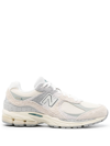 NEW BALANCE 2002R SNEAKER