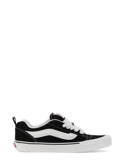 Vans Knu Skool Sneaker In Black