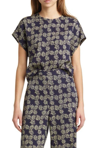 The Great The Wander Short-sleeve Top In Navy Scattered Daisy