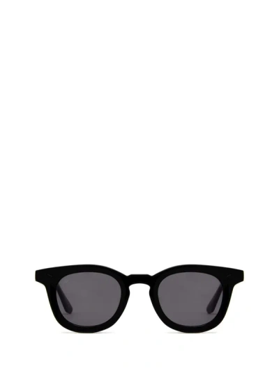 Akila Sunglasses In Black