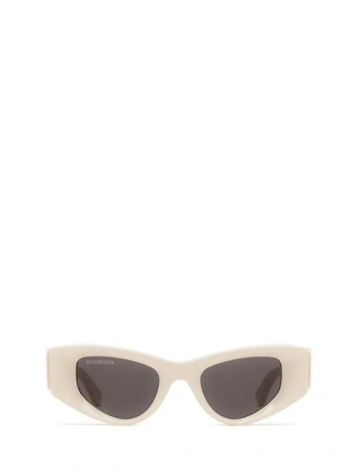 Balenciaga Sunglasses In Beige