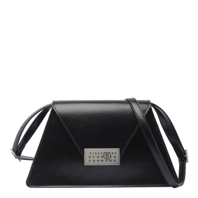 Mm6 Maison Margiela Numeric Plaque Medium Shoulder Bag In Black