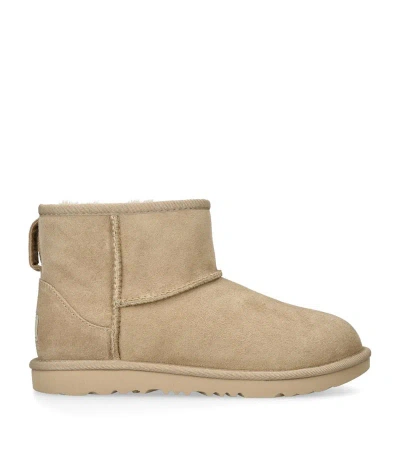 Ugg Girls Bone Kids Classic Mini Ii Suede And Shearling Ankle Boots 7-9 Years