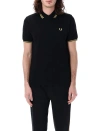 Fred Perry Red Hvy Pq Tip Tee In Black Champagne