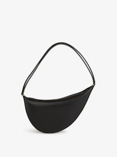 Totême Scooped Leather Shoulder Bag In Negre