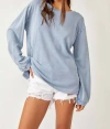 FREE PEOPLE SOUL SONG TEE IN LIGHT BLUE