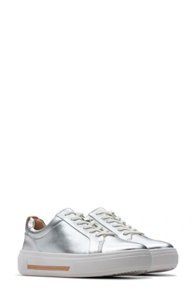 Clarks Hollyhock Walk Sneaker In Silver Leather