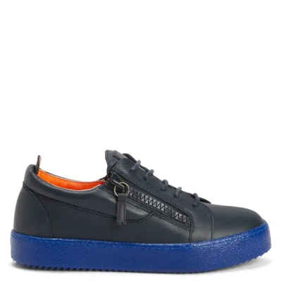 Giuseppe Zanotti Nicki Leather Sneakers In Black