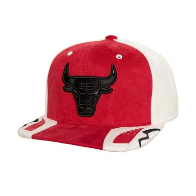 Mitchell & Ness Mitchell Ness Men's White/red Chicago Bulls Day 6 Snapback Hat In White Red
