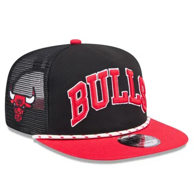 New Era Men's Black/red Chicago Bulls Throwback Team Arch Golfer Snapback Hat In Black Red