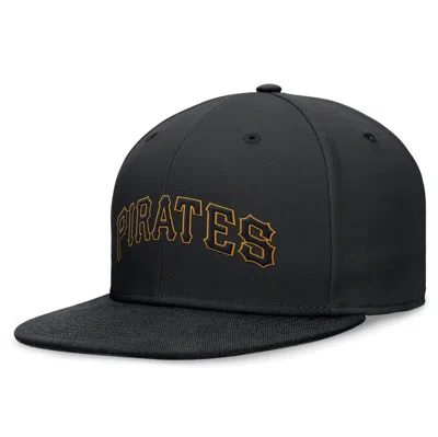 Nike Black Pittsburgh Pirates Evergreen Performance Fitted Hat In Black