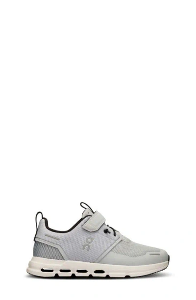 On Unisex Kids' Cloud Play Trainers - Toddler, Little Kid In Glacier/white