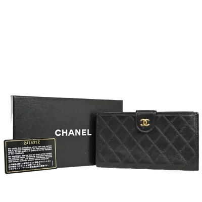 Pre-owned Chanel Matelassé Leather Wallet () In Black