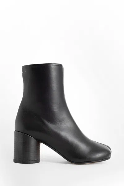 Mm6 Maison Margiela Leather Boot In Black