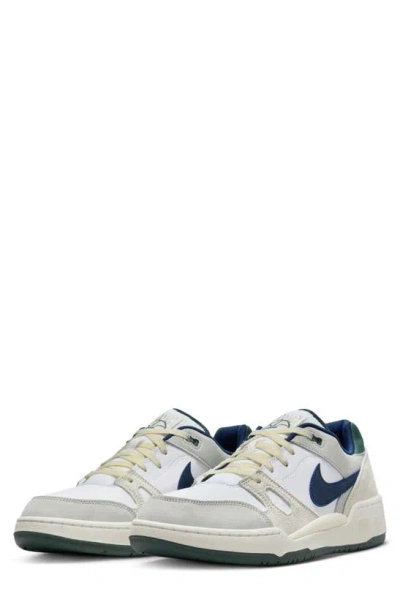 Nike Men's Full Force Low Shoes In White/green/blue