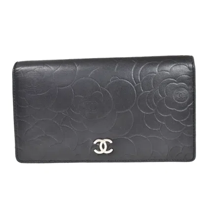 Pre-owned Chanel Camélia Black Leather Wallet  ()