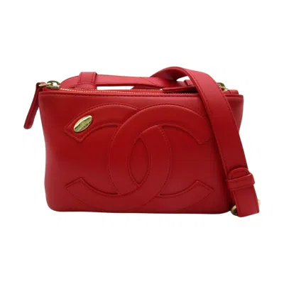 Pre-owned Chanel Logo Cc Leather Shoulder Bag () In Red