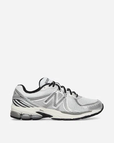 New Balance 860v2 Trainers Optic In White