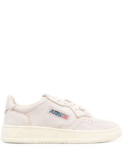 Autry Medalist Low Wom - Sand/unlined Shoes In Su15 White