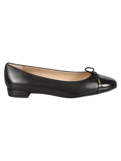 Stuart Weitzman Sleek Mixed Leather Bow Ballerina Flats In Black