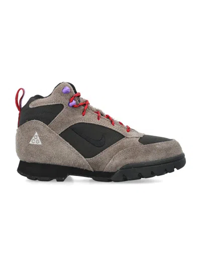 Nike Acg Torre Panelled Lace In Oilive Grey