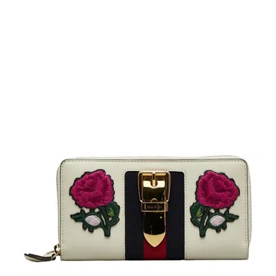 Gucci Continental White Leather Wallet  ()