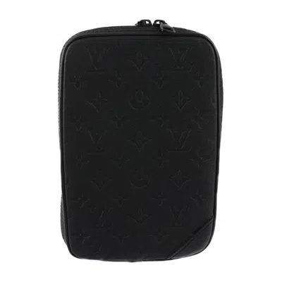 Pre-owned Louis Vuitton Utility Black Leather Shoulder Bag ()