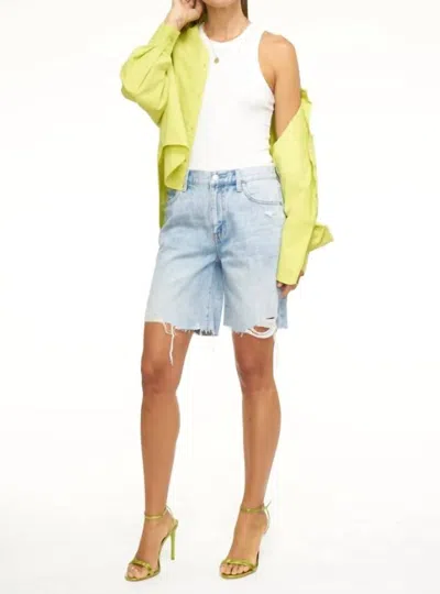 Pistola Kelly 90s Skater Short - Rotunda Distressed In Light Wash In Blue