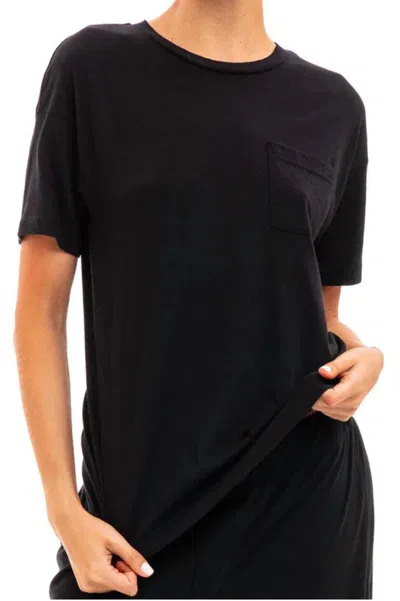 Éterne Boyfriend Pocket T-shirt In Black