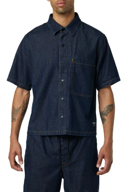Hudson Denim Short Sleeve Button Front Crop Shirt In Dark Chambray