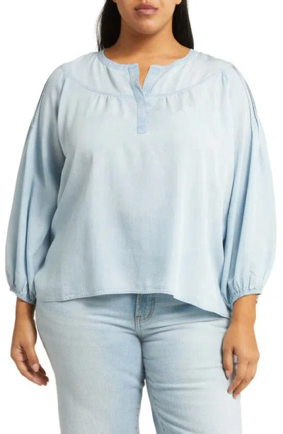 Caslon Pintuck Detail Chambray Top In Ice Wash