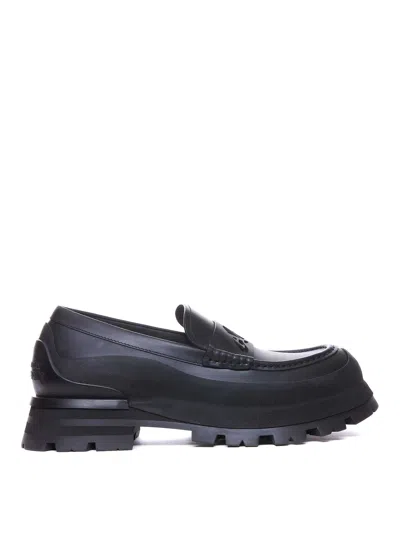 Alexander Mcqueen Seal Logo Loafers In Black